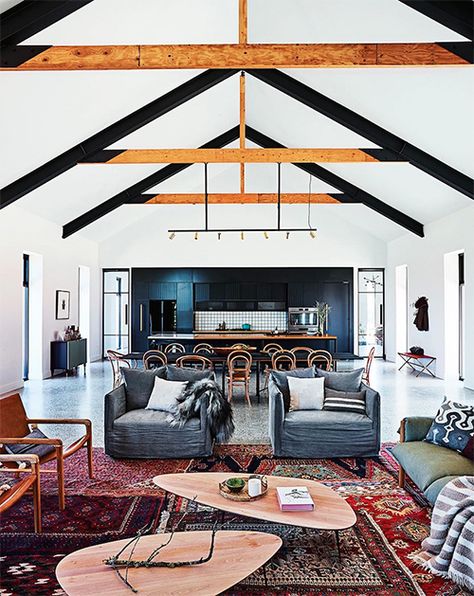 Ceiling Beam Ideas, Beam Ideas, Cathedral Ceiling Living Room, Exposed Trusses, Living Room Ceiling, White Ceiling, Exposed Beams, Home Modern, Cathedral Ceiling