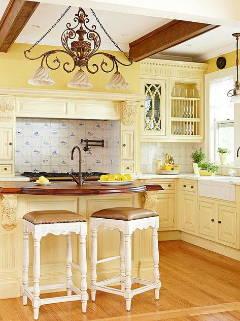 Small but Sassy Modern French Country Kitchen, Country Kitchen Lighting, Yellow Kitchen Designs, French Country Kitchen Designs, Cottage Kitchen Cabinets, Country Lighting, Kitchen Country, Country Kitchen Designs, French Country Kitchens