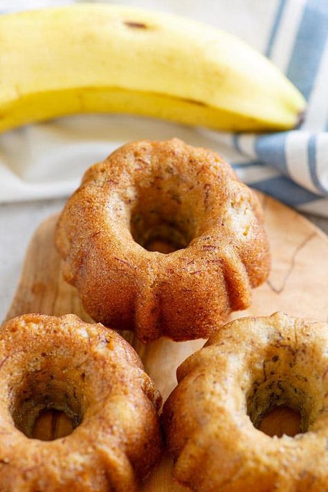 Banana Mini Bundt Cake, Mini Bundt Maker Recipes, Mini Bundt Cake Maker Recipes, Banana Dishes, Best Bundt Cake, Brunch Favorites, Mini Bunt Cake, Bunt Cake Recipe, Mini Bundt Cakes Recipes