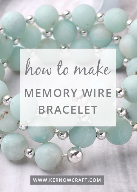 Memory Wire Bracelets Diy, Wire Bracelets Diy, Stretch Beaded Bracelets Diy, Christmas Jewelry Diy, Making Jewelry For Beginners, Memory Wire Jewelry, Diy Jewelry Making Tutorials, Beaded Memory Wire Bracelets, Bracelet Fil