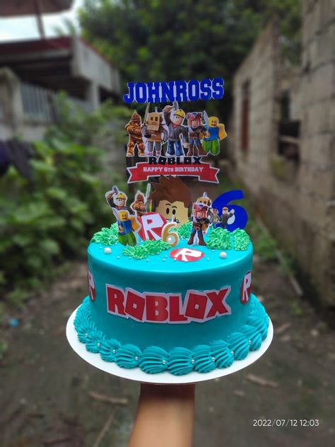 8 by 4 inches cake
soft icing
printable topper 
ROBLOX CAKE FOR BOY Roblox Theme Cake Topper Printable, Simple Roblox Cake, Roblox Cupcake Ideas, Roblox Sheet Cake, Roblox Birthday Party Ideas Cakes, Cake For Kids Boys, Roblox Cake Ideas For Boys, Roblox Cake Boys, Roblox Cake Ideas