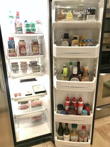 Organized Refrigerator Ideas, French Door Fridge Organization, Side By Side Fridge Organization, Refrigerator Makeover, Side By Side Fridge, Organized Fridge, Refrigerator Ideas, Clean And Organize, Old Refrigerator