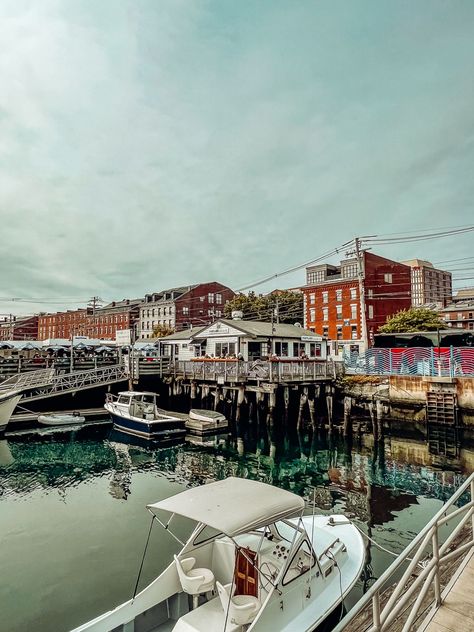 Portland Maine Photography, Maine Things To Do, Portland Maine Fall, Portland Maine Summer, Portland Maine Aesthetic, Maine Vibes, Portland Maine Restaurants, Maine Restaurants, Maine Portland