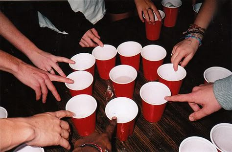 11 Simple Drinking Games You Need To Play Right Now. They are very very funny... LMAO GET DOWN MR. PRESIDENT! Simple Drinking Games, Easy Drinking Games, Beer Olympic, Getting Drunk, Drinking Games, Drink Up, Adult Drinks, Party Drinks, Mixed Drinks