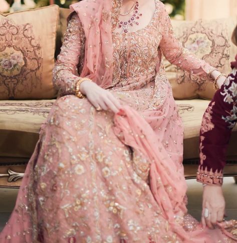 Mauve Pakistani Bridal Dress, Bridal Gharara, Bunto Kazmi, Valima Bride, Pakistani Bridal Couture, Walima Dress, Red Bridal Dress, Shadi Dresses, Desi Wedding Dresses