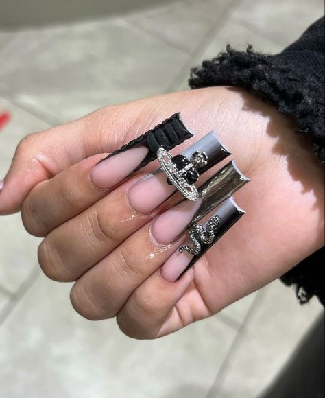 Black Nails With Charms, French Tip With Charms, Pink Nails With Charms, Unusual Nail Designs, Black Chrome Nails, Freestyle Nails, Tan Nails, Cartoons Movies, Aesthetic Nail