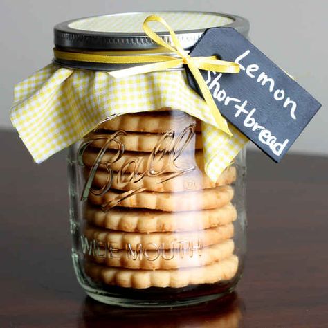 Homemade Cookies, Presented Nicely | 17 Gift Ideas For Your Impossibly Cool Friends Diy Hostess Gifts, Lemon Shortbread Cookies, Baking Gift, Valentines Ideas, Mason Jar Gifts, Bakery Logo, Gifting Ideas, Cookie Packaging, Cadeau Diy