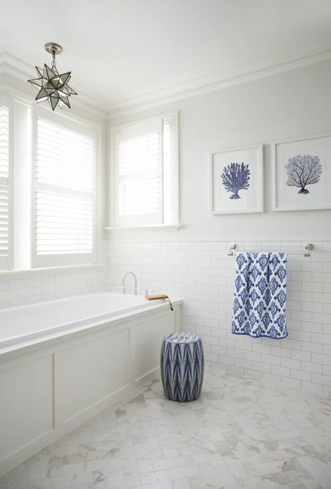 How To Create A Hamptons Style Bathroom - Gallerie B Hamptons Bathrooms, Hampton Style Bathroom, Hampton Style Bathrooms, Hamptons Style Bathroom, Styl Hampton, Built In Bath, Winter Retreat, House Beautiful Magazine, Magazine Feature