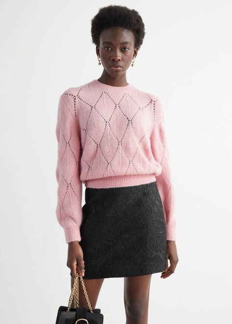 The Knitwear We Love From Zara, & Other Stories and Arket | Who What Wear UK Winter Pullover Outfits, Zara Knitwear, Winter Sweater Outfits, Knitwear Inspiration, Chunky Cardigan, Knitting Women Sweater, Women's Sweaters, Sweaters Knitwear, Cool Sweaters