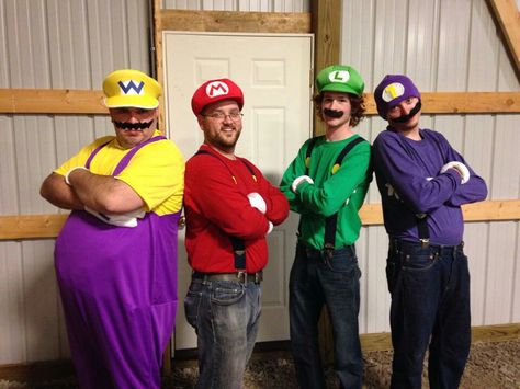 Mario Party! Mario Luigi Wario Waluigi Costume, Costume Group Of 4, Mario Party Costume, Halloween Costumes Mario, Mario Costumes, Halloween Video Game, Luigi Costume, Zodiac Couples, Mario Y Luigi