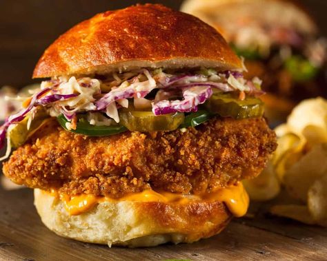 Buttermilk Fried Chicken Sandwich Recipe, Fried Chicken Burger Recipe, Buttermilk Chicken Burger, Chicken Burger Recipe, Crispy Chicken Burgers, Recipe Air Fryer, Fried Chicken Burger, Air Fryer Fried Chicken, Chicken Burgers Recipe