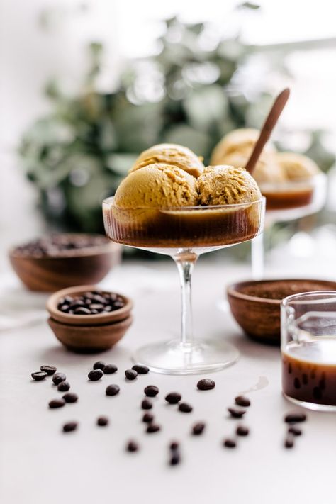 Pumpkin Spiced Affogato Making Pumpkin Puree, Affogato Recipe, Pumpkin Pie Ice Cream, Frozen Pumpkin, Pumpkin Ice Cream, Ice Cream Scooper, Ice Cream Pies, Ice Cream Desserts, Cake With Cream Cheese