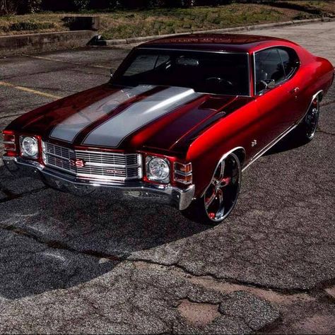 71 Chevelle.... do I ever want another one.. YES... and this color too. 71 Chevelle, Car Bugatti, Pic Video, Мотоциклы Harley Davidson, Chevy Chevelle Ss, Quote Success, Chevrolet Chevelle Ss, Auto Retro, Vw Touran