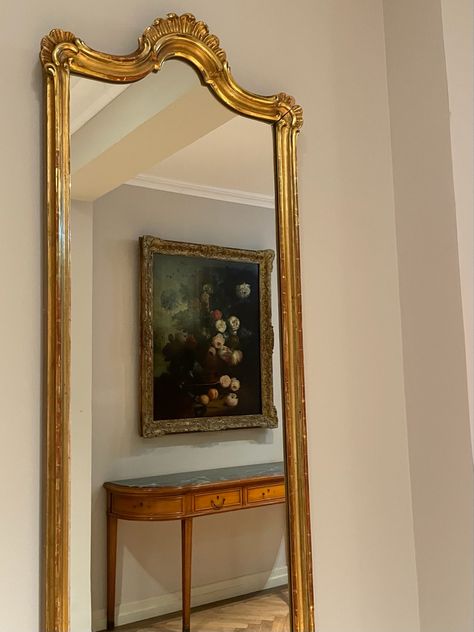 Antique Mirror Aesthetic, Golden Mirror Aesthetic, Mirror Painting Aesthetic, Golden Photography, Victorian Mirror, Golden Mirror, Painting Aesthetic, Golden Painting, Visual Board