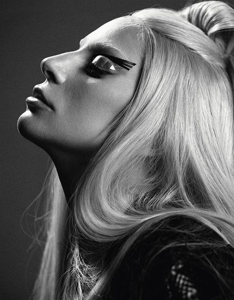 Gaga Photoshoot, Lady Gaga Photoshoot, Lady Gaga Photos, Lady Gaga Pictures, Oh My Goddess, Black And White Portraits, Female Singers, White Photo, American Singers