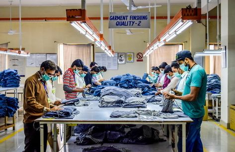 garment finishing section Garment Factory Design, Clothing Warehouse, Factory Layout, Advertising Clothing, Sewing Factory, Overlock Machine, Textile Manufacturing, Leather Embroidery, Kabinet Dapur