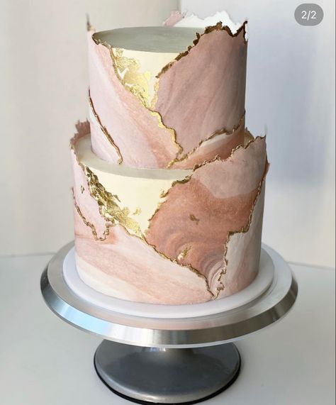 2 Layer Cake Design, 18th Bday Cake Ideas, Bolo Rose Gold, Cake Toppers Birthday, Rose Gold Cake, Teen Cakes, Gold Birthday Cake, Cake Borders, 60th Birthday Cakes