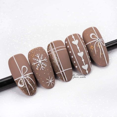 Rose Nail Design, Xmas Nail Art, Brown Nails Design, Christmas Gel Nails, Christmas Nails Acrylic, Rose Nails, Nagel Inspo, Get Nails, Xmas Nails