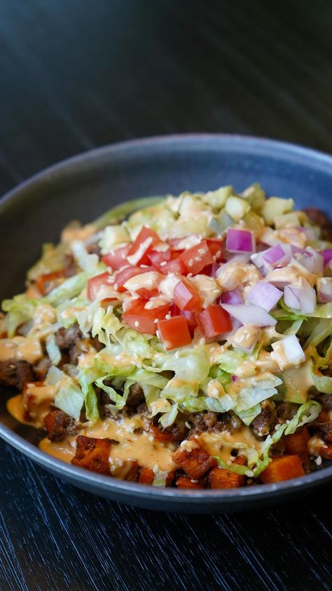 Cal Reynolds | Sweet Potato Burger Bowl 🍠 🍔🔥 Let me start by saying, this had no business being so damn good. If you love burgers... this is for you!… | Instagram California Burger Bowl, Burgers And Sweet Potato Fries, Sweet Potatoe Burger Bowls, High Protein Delicious Meals, Burger Bowls With Sweet Potato, Burger Bowls With Potatoes, Sweet Potato Hamburger Bowl, Sweet Potato Ground Beef Bowl, Sweet Potato Beef Bowl