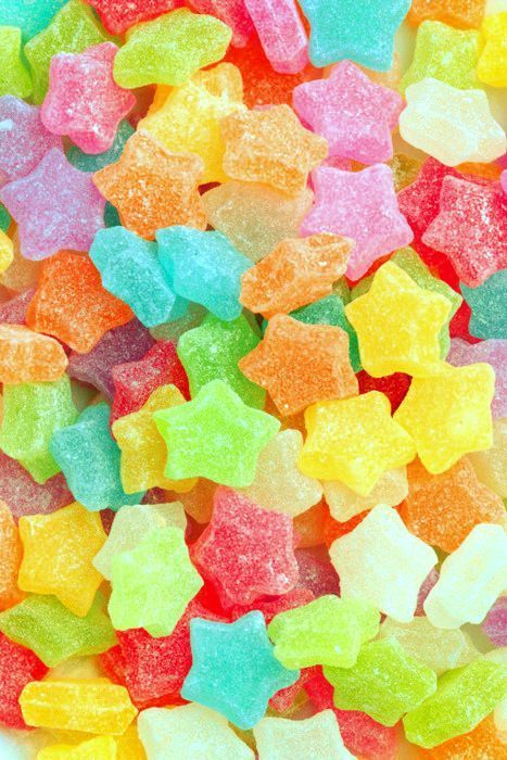 Cute Food Wallpaper, Rainbow Food, Rainbow Candy, Food Wallpaper, Rainbow Aesthetic, Sour Candy, Colorful Candy, Kawaii Shop, Gummy Bears