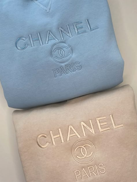 Chanel 
Designer brand
Luxury 
Embroidery 
Jumper 
Crewneck 
Sweatshirt Cute Simple Crewneck, Trendy Christmas Sweater, Designer Crewneck, Embroidery Crewneck, Cute Crewneck, Cute Nike Outfits, Beige And Blue, Designer Sweatshirts, Embroidery Design Download