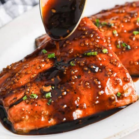 Honey Glazed Salmon - Spend With Pennies Honey Baked Salmon, Honey Glazed Salmon Recipe, Honey Glazed Salmon, Honey Mustard Salmon, Salmon Glaze Recipes, Salmon And Broccoli, Mustard Salmon, Honey Baked, Mango Salsa Recipes