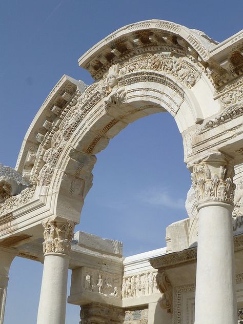 Ephesos - Türkei | Flickr - Photo Sharing! Apollo God Of The Sun, Man Bites Dog, Ancient Greece Aesthetic, Apollo God, Greek Buildings, Apollo Aesthetic, God Of The Sun, Architecture Antique, 3 Man