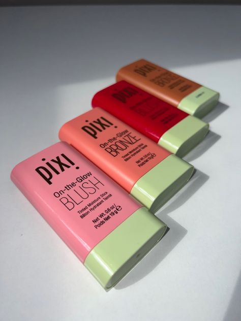 Creamy pink blush in a stick Pixi Highlighter, Pixi Blush Stick, Pixi Beauty Makeup, Blush Trend, Creamy Blush, Pixie Makeup, Cream Blush Stick, Preppy Gifts, Pixi Beauty