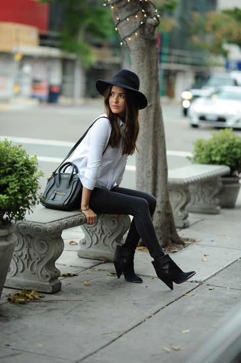 Paola Alberdi, Forever 21 Hats, Rainy Summer, Fashion Influencer, Zara Blouse, Celine Bag, Ripped Denim, Zara Jeans, Style Guide