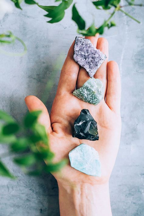 Here's What You Need to Know About Healing Crystals Crystal Photography, Hello Glow, Crystal Vibes, Hand Balm, Crystal Aesthetic, Cleansing Crystals, Crystal Therapy, Crystal Healing Stones, Meditation Stones