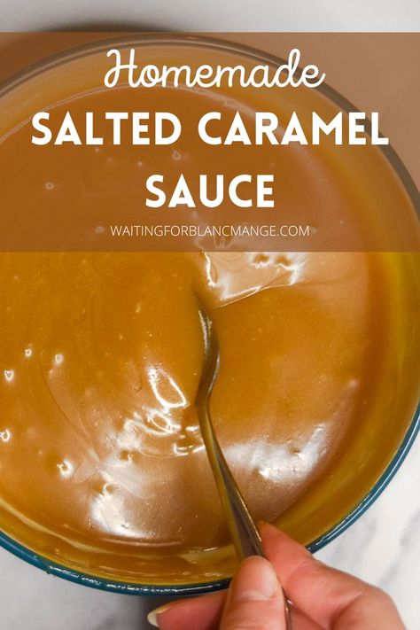 Bowl of salted caramel sauce. Diy Caramel Sauce, Caramel Apple Sauce, Salted Caramel Sauce Recipe, Homemade Salted Caramel, Caramel Apple Dip, Salted Caramel Cheesecake, Caramel Dip, Caramel Recipes Sauce, How To Make Caramel