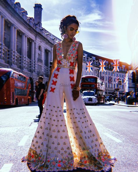 An Off-Beat Fashion: Rock A Jumpsuit At Your Wedding Functions Like A DIVA! | ShaadiSaga Indian Jumpsuit, Woman Jumpsuit, Orang India, Pengantin India, Embroidered Jumpsuit, Nikkah Dress, Gaun Fashion, Bridal Jumpsuit, Traditional Indian Outfits