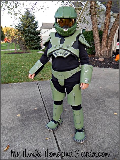 How To Make A Halo Master Chief Costume - Part 3 - My Humble Home and Garden Master Chief Cosplay, Diy Halo, Hallo Costumes, Master Chief Costume, Halo Costume, Angel Costume Diy, Diy Halloween Costumes For Girls, Diy Halloween Luminaries, Halo Halloween