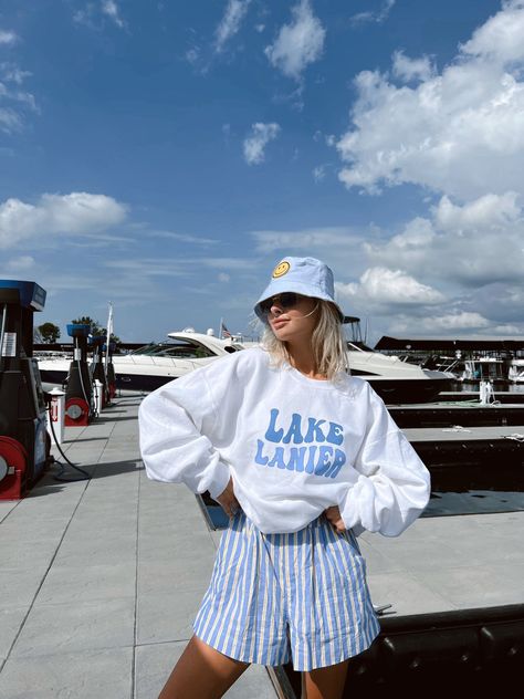 Who doesn’t love a little extra sunshine on lake Lanier! Cotton Blend White Crew Materials may have natural variations Colors may vary from different viewing devices Model wearing a size Large Comes Regular Length ☆For a cropped or distressed look add customizations to the notes section at checkout. ☆Please note: This item is a handmade item and no two items will be perfectly alike and will vary because of the dye process ☆PROCESSING & SHIPPING: Preorder Estimated Time- Ships in 1-3 weeks! Once Cold Boat Day Outfit, Beach Camping Outfits, Beach Weekend Outfit, Cottage Outfits, Boat Day Outfit, Lake Outfit Summer, Trip Outfit Summer, Boat Outfit, Lake Outfit