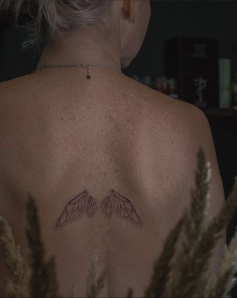 Fairy Wing Tattoos, Wing Tattoos On Back, Tiny Tattoos For Women, Special Tattoos, Wing Tattoo, Cute Tiny Tattoos, Back Tattoo Women, Music Tattoos, Wings Tattoo