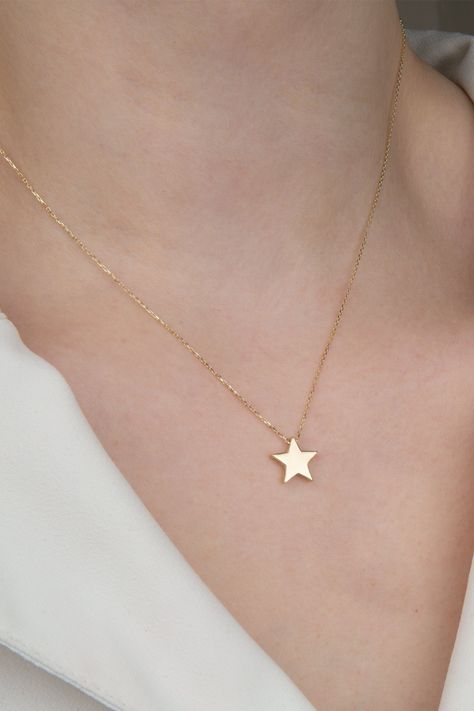 Everyday Jewelry Gold, Gold Star Necklace, Gold Star Pendant, Diamond Star Necklace, Star And Moon Necklace, Good Luck Necklace, Star Necklace Gold, Gold Chain With Pendant, Necklace For Her