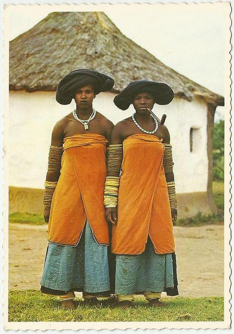 Xhosa Attire, Africa People, Costume Africain, African Royalty, African People, Afro Punk, We Are The World, African Pattern, Traditional Attire