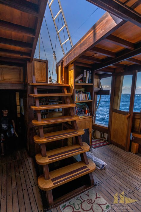 #Jakare #Liveaboard #Komodo #Indonesia Wooden Boat Aesthetic, Sailboat Interior Aesthetic, Steamboat Aesthetic, Living On Sailboat, Living In A Boat, Sailboat Living Boat Life, Sailboat Living Interiors, Houseboat Aesthetic, Sailboat Interior Ideas