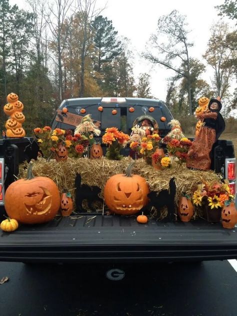 50 epic trunk-or-treat decorating ideas you wish you had time for - LDS Living Hay Ride Decorations, Haunted Hay Ride Ideas Diy, Trunk Or Treat Ideas For Trucks, Church Trunk, Halloween Car Decorations, Trunker Treat Ideas, Pasteles Halloween, Hay Ride, Trunk Ideas