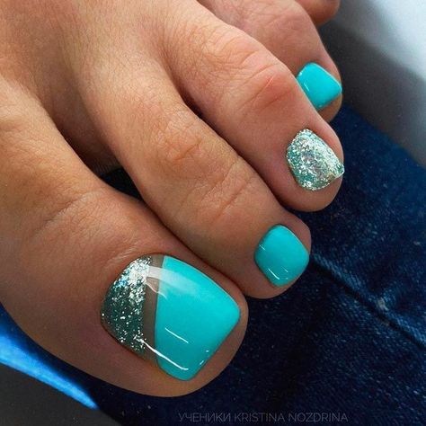 Geometric Prints for Nail Toe Nails ❤ 40+ Incredible Toe Nail Designs for Your Perfect Feet ❤ See more ideas on our blog!! #naildesignsjournal #nails #nailart #toes #toenaildesigns #toenails Toe Nail Colors, Toenail Art Designs, Feet Nail Design, Pedicure Designs Toenails, Pedicure Nail Designs, Gel Toe Nails, Acrylic Toes, Acrylic Toe Nails, Toe Nail Color