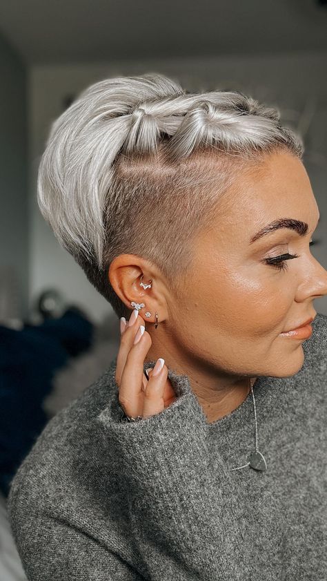 𝙹𝚎𝚗 𝙲𝚞𝚛𝚗𝚘𝚠 | I’d be nothing without my hairdresser and @redken 💁🏼‍♀️ #greyhair #silverhair #hairstyles #haircuts #shorthairgirl #shavedsides… | Instagram How To Style Mohawk, Short Hair Growing Out, Women Shaved Head Hairstyles, Short Spiked Hair For Women Over 50, Extra Short Hairstyle Women, Pixie Updo Ideas, Super Short Pixie Shaved Sides, Half Shaved Hair Short, Pixie Haircut With Undercut