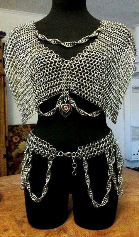 Wow, beautiful chainmaille piece done by autistic artist David Tucker Chainmail Outfit, I Hope, Chain, Blue