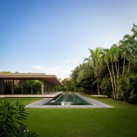 Brazilian Summer, Studio Mk27, Tropical Architecture, التصميم الخارجي للمنزل, Outdoor Swimming, House Room, Outdoor Swimming Pool, Contemporary Architecture, House Inspo