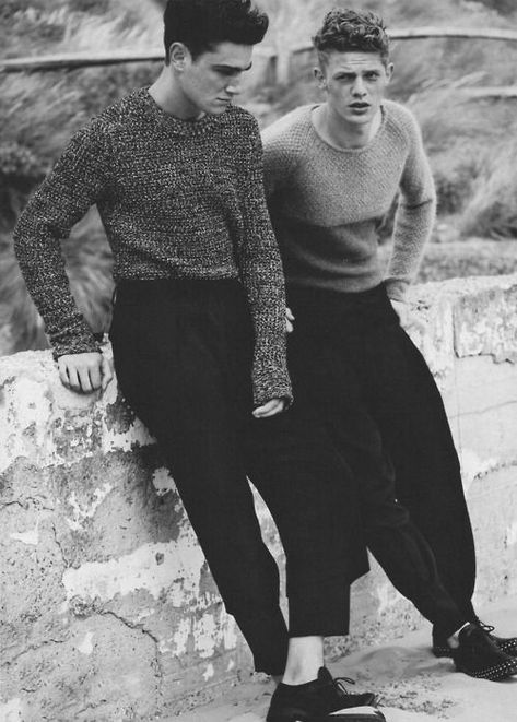 Men Style Minimalist Moda, Der Gentleman, 90s Fashion Men, Man About Town, Looks Street Style, The Perfect Guy, Men Street, Mens Winter Fashion, Knitwear Men