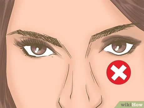 3 Ways to Make Your Nose Look Smaller - wikiHow Crooked Nose, Nose Types, Big Nose Beauty, Bold Lipstick, Nose Contouring, Homemade Facials, Nose Shapes, Natural Skin Tone, Gut Healing