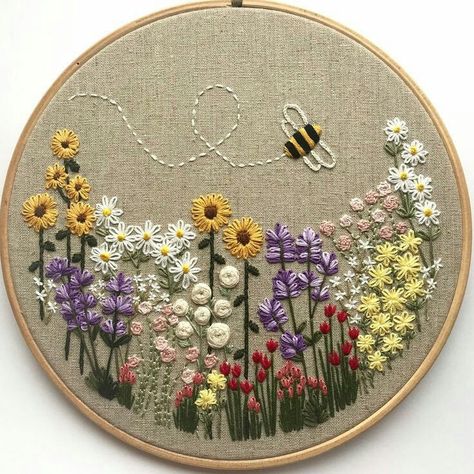 Haft Vintage, Embroidery Hoop Art Diy, Embroidery Stitches Beginner, Pola Bordir, Embroidery Stitches Tutorial, Pola Sulam, Hand Embroidery Flowers, Seni Cat Air, Embroidery Patterns Vintage