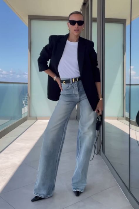 Wide Light Jeans Outfit, Jean Outfits Elegant, Black Belt Jeans Outfit, Blue Jeans Outfit Dressy, Blue Jeans Elegant Outfit, Wide Led Black Jeans Outfit, High Waist Blue Jeans Outfit, Wide Leg Elegant Outfit, Tie Waist Jeans Outfit