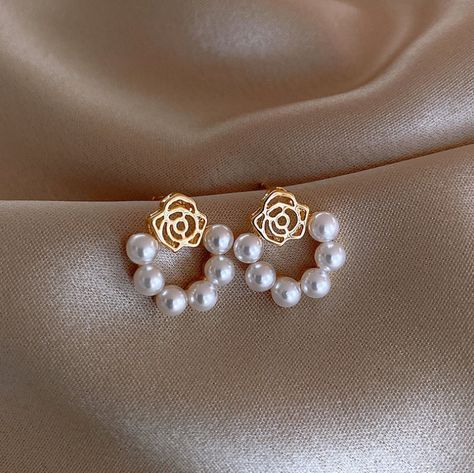 Little Queen pearl gold hollow rose flower stud fashion earrings #LittleQueen #Stud Round Pearl Earrings, Rose Stud Earrings, Wedding Party Jewelry, Party Earrings, Pearl Earring, Pearl Types, Earring Type, Hello Dear, Pearl Stud Earrings