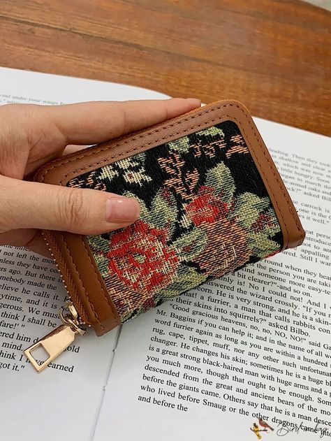 BirdinBag - Versatile Zipper Wallet with Multiple Card Slots and Elegant Contrast Binding Cute Wallets, Card Id, Card Organizer, Christmas Accessories, Cushion Pattern, Card Storage, Card Patterns, Leather Pattern, Zipper Wallet