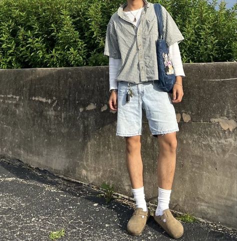 Summer 24 Street Style, Light Wash Jorts Outfit, Indie Boy Summer Outfit, Will Solace Outfits, Summer Boy Outfits Aesthetic, Soft Masc Summer Outfits, Gay Masc Outfits, Male Summer Outfits Aesthetic, Jort Outfits Men